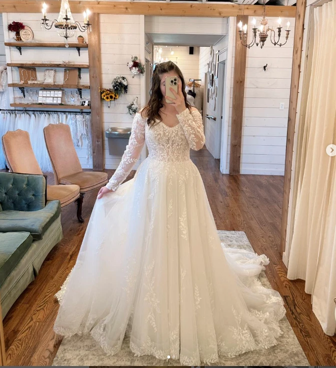 Elegantes Vestidos de Novia Mangas Largas Apliques de Encaje Línea A Vestido de Novia Personalizado Foto 3 de 4