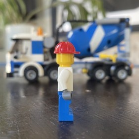 LEGO #7990: City Cement Mixer & Minifigure | Sold As Pictured | Free Shipping!!!