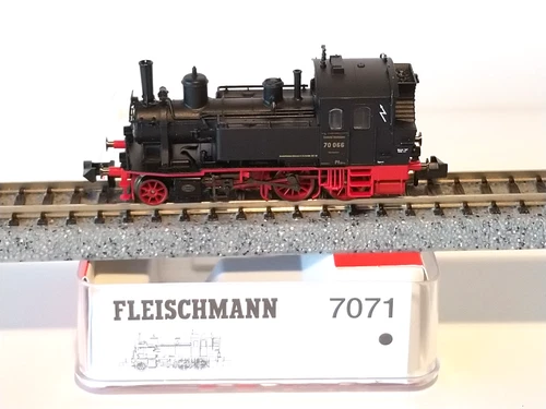 BR 70 066 DRG EPOCH II FLEISCHMANN 7071 STEAM LOCOMOTIVE (F160)