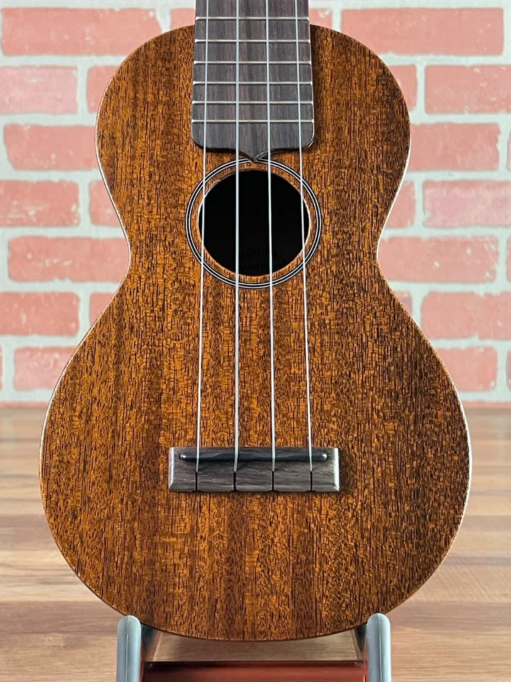 Martin 0 Soprano Ukulele - Dark Mahogany (New-Old Stock) - Image 2 of 4