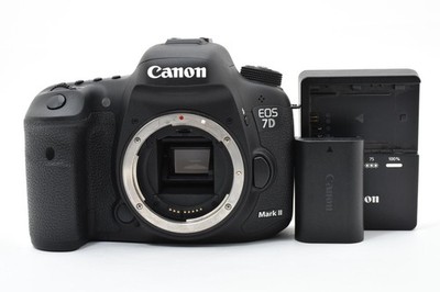 Canon EOS 7D Mark II 20.2MP Digital SLR Camera Black Body  [17,654shot]