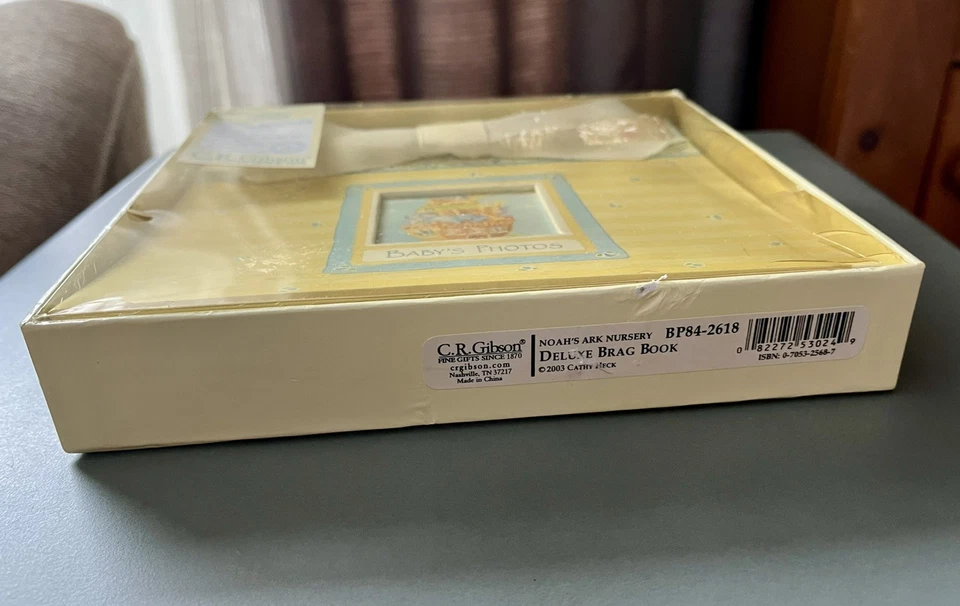 Nuevo en caja Libro de Lujo Baby Brag Arca de Noé Género Neutro C.R. Gibson 40 fotos Foto 2 de 4