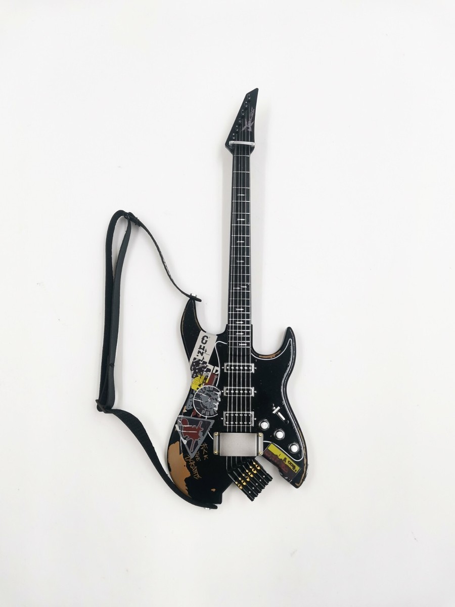 Used VGM47 Guitar 1/6HotToys Johnny Silverhand Cyberpunk