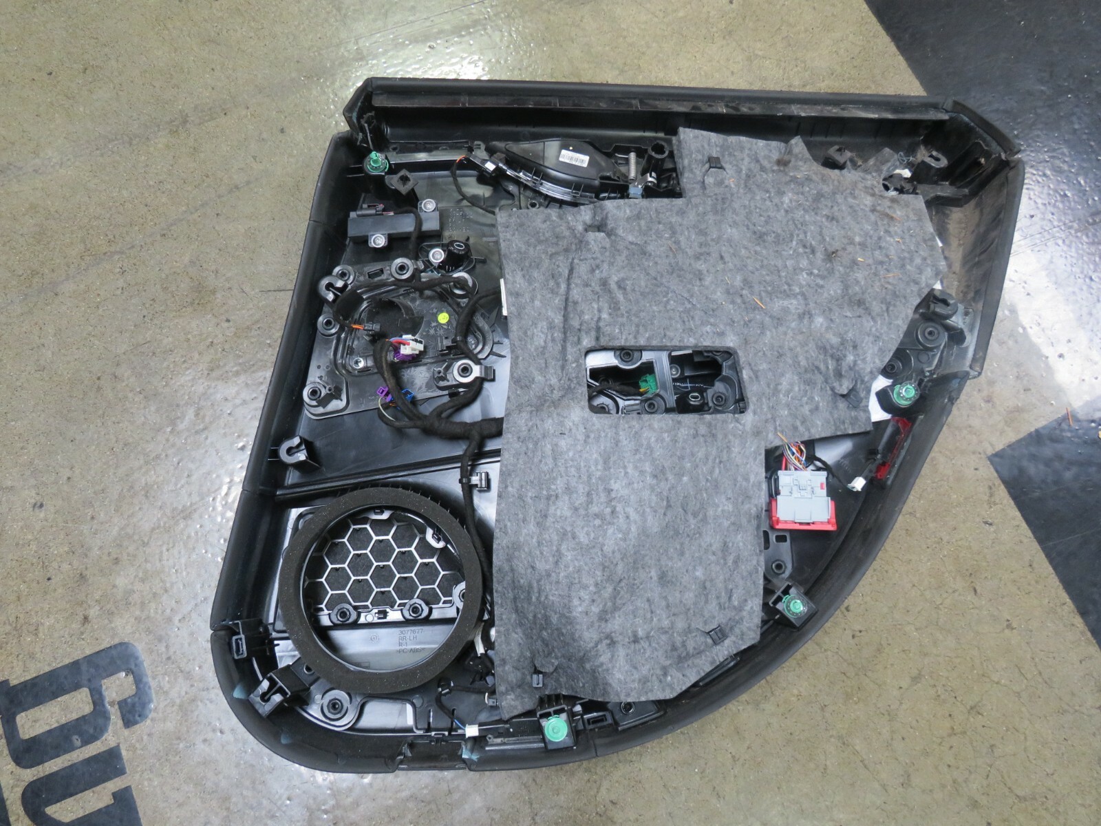 Maserati Levante, LH, Rear Door Trim Panel, Cloth/Leather, Used, P/N 670097768