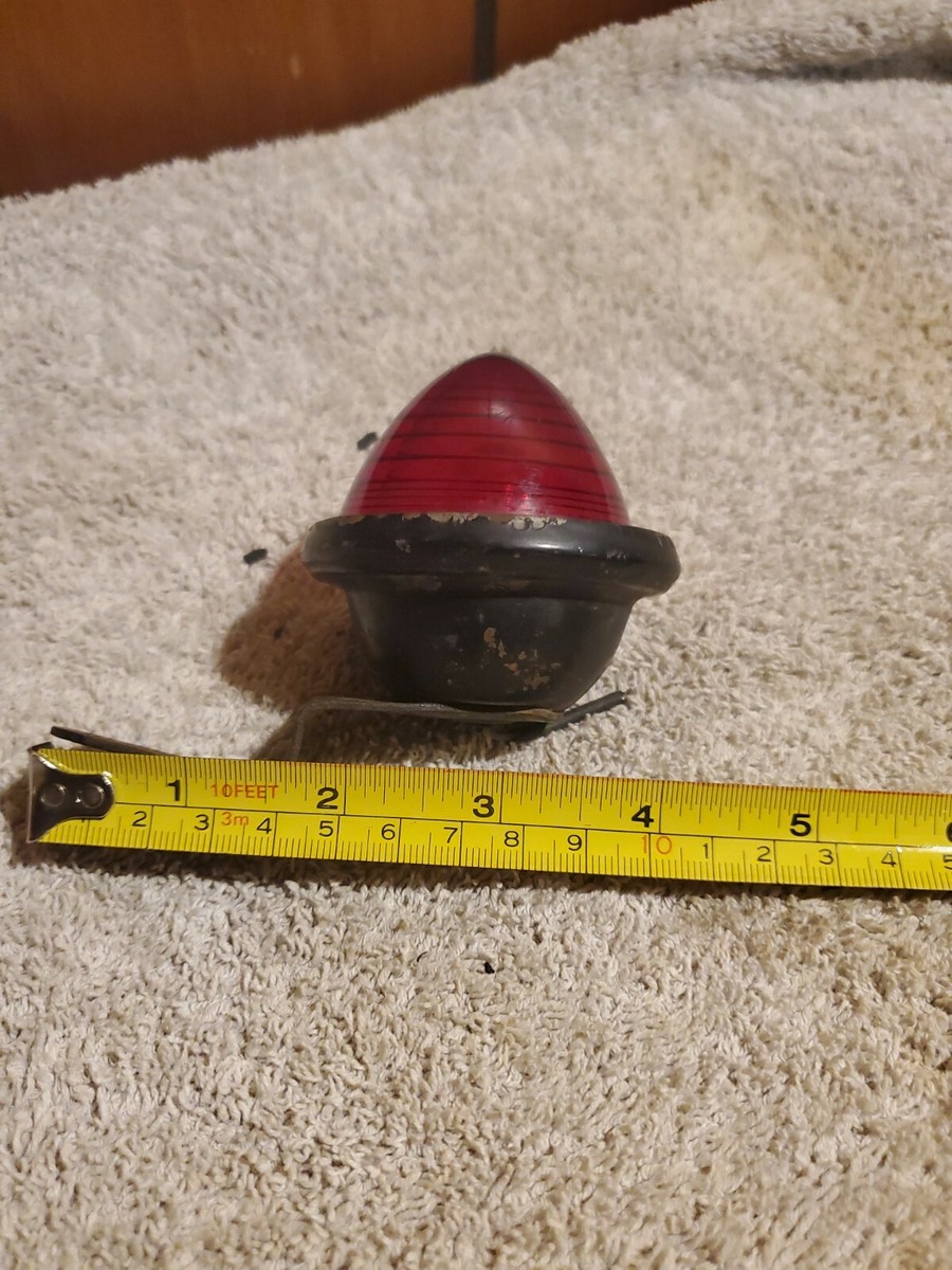 K-D LAMP CO. RED CLEARANC MARKER LIGHT ASSEMBLY P/N 506-2693 K-D LAMP CO. RED CLEARANC MARKER LIGHT ASSEMBLY P/N 506-2693