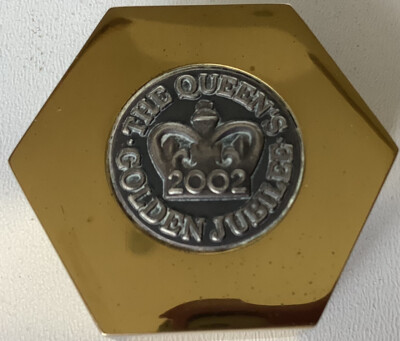 Massives Messing 2002 The Queen s Golden Jubilee Momento - sehr guter Zustand