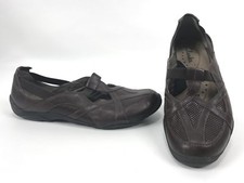 Clarks Slip On Loafers Comfort Shoes Brown Leather Womens Size 8M 86792