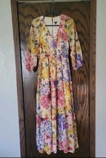 NEW EXPRESS Small S Floral  V Neck Long Sleeve Tiered Truffle Dress