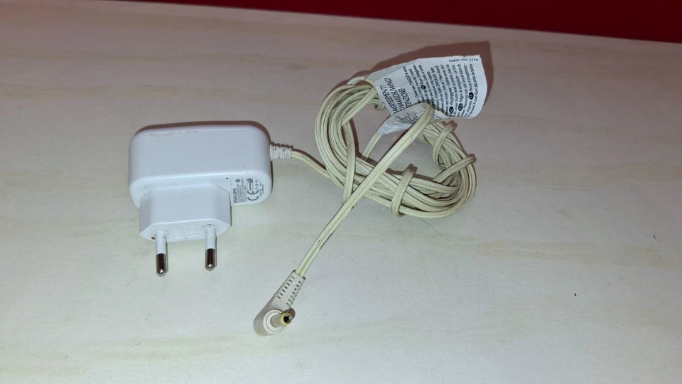 Chargeur PHILIPS modèle S006MV0500100 - 5.00V - Photo 2/2