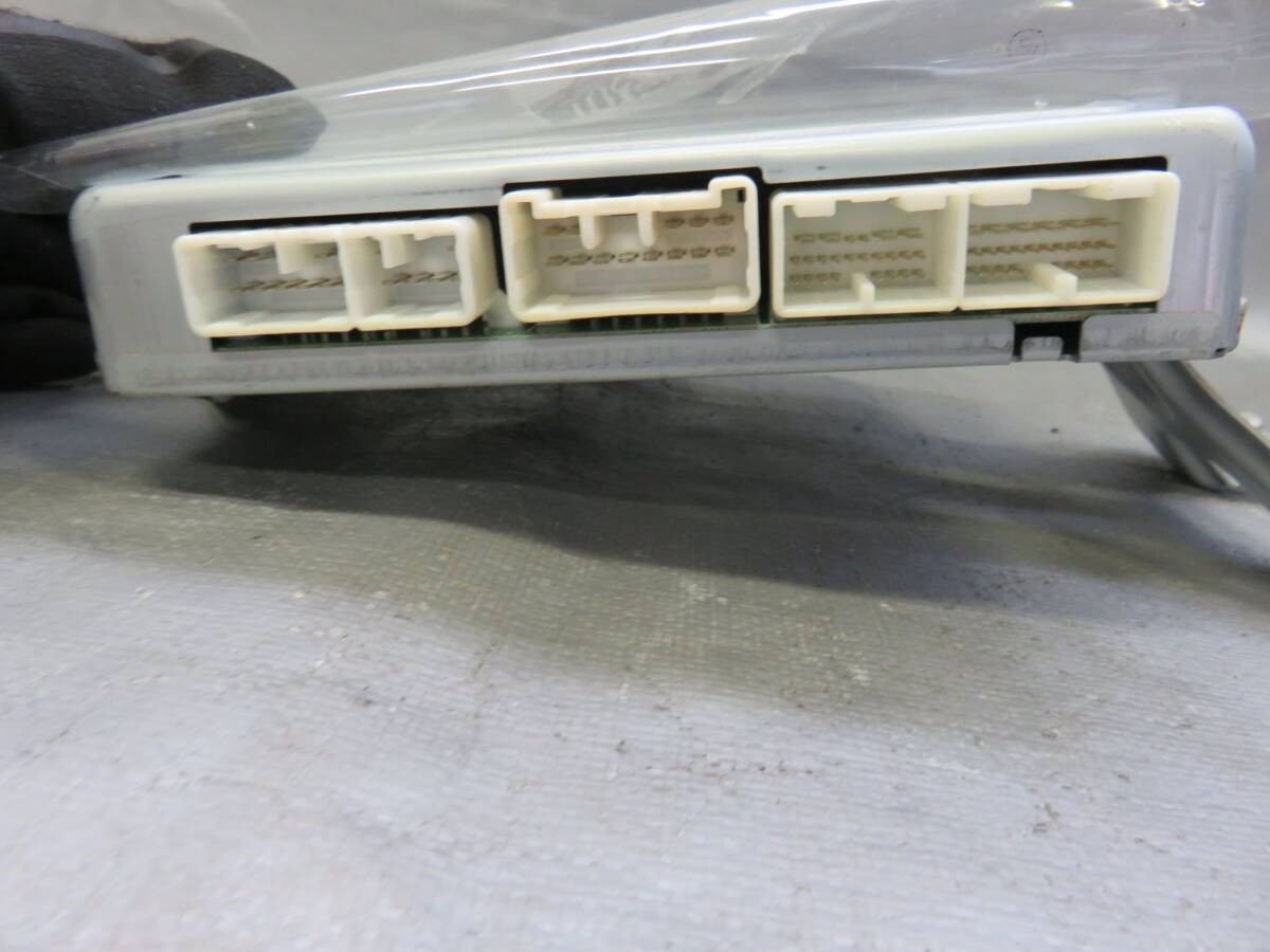 Picture 4 of 5