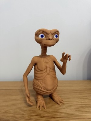 E.T. Extra Terrestrial Alien Sci-Fi Inspired Model Statue - Home - Office Decor