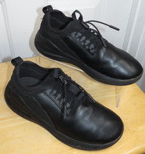 Clove Classic Nursing Shoes Women's Size 8 Comfort Sneakers Solid Black CL016
