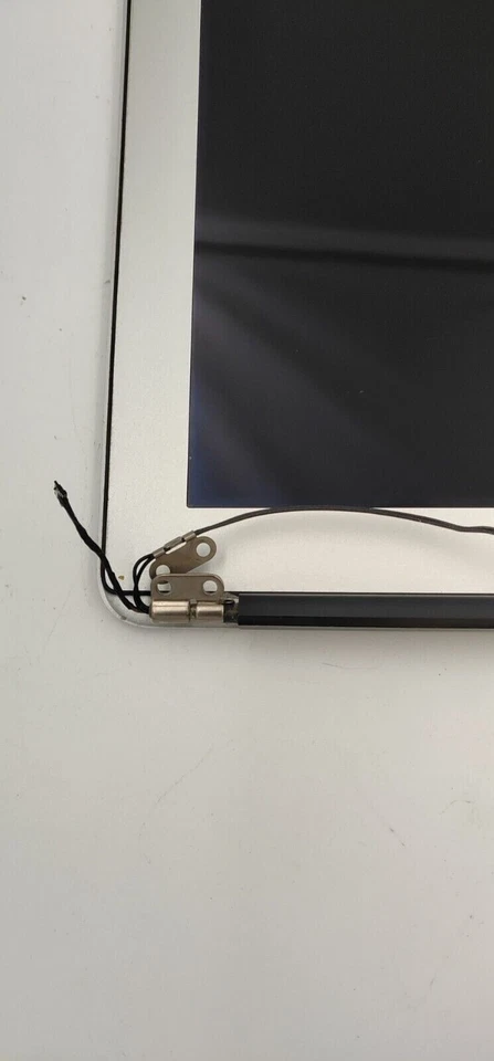 APPLE MACBOOK AIR 11" A1370 A1465 2011 2012 LCD SCREEN DISPLAY ASSEMBLY COMPLETE - Image 4 of 4