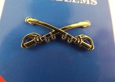 BRAND NEW Lapel Pin U.S. ARMY Cavalry Swords Crossed Gold Tone 1-1/8"