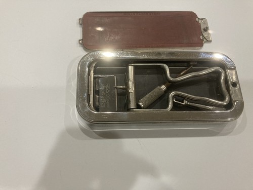 Vintage Rolls Razor, Imperial Safety Razor Kit in Original, Aluminum Case 6 in - Picture 4 of 12