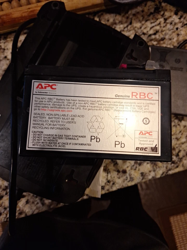 APC Back-UPS ES 550 BE550G 8 Outlets UPS With Cables and Battery,WORKING, - Image 3 of 3