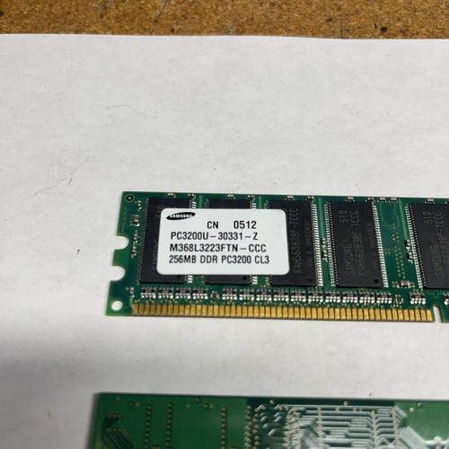 Samsung 256Mb DDR PC3200 CL3 184 Pin Dimm M368L3223Ftn-CCC - Picture 2 of 3
