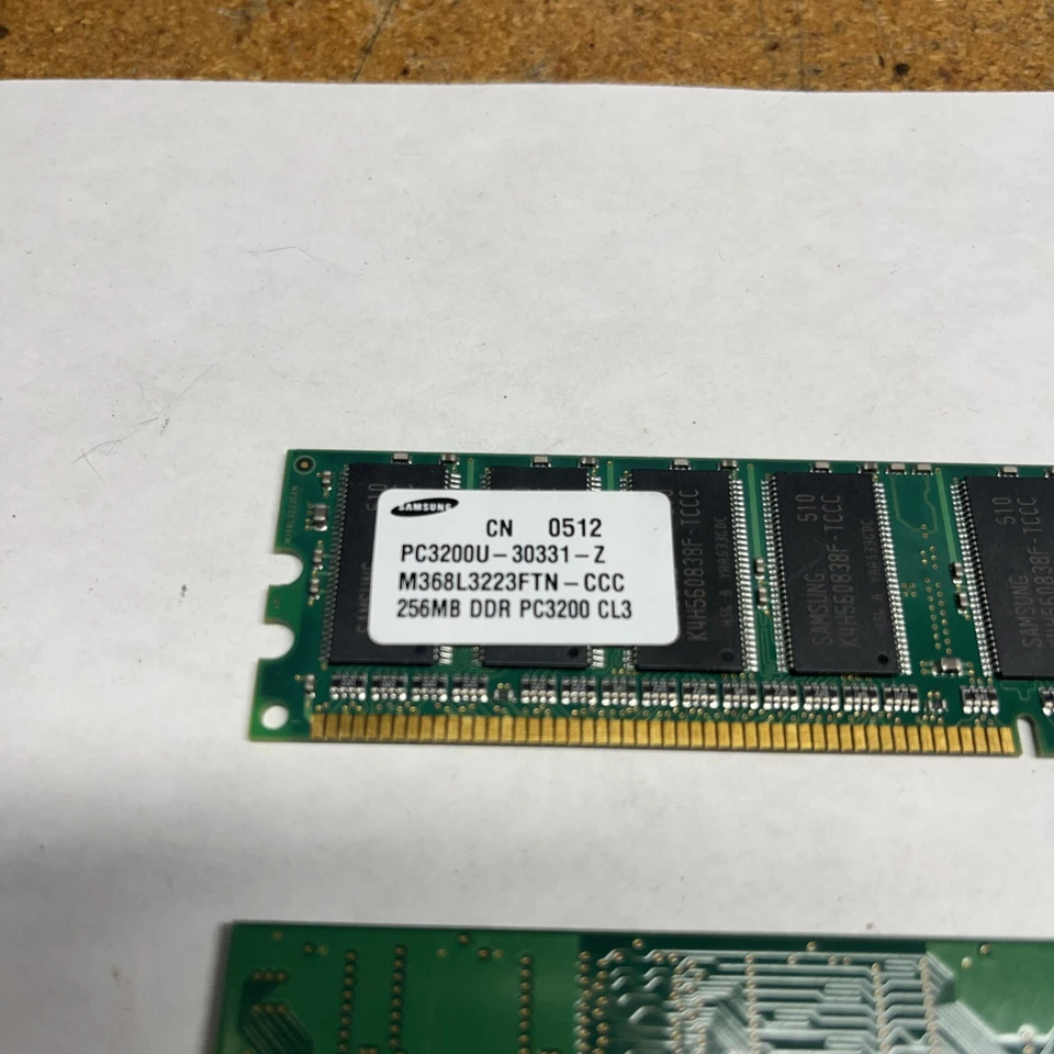 Samsung 256Mb DDR PC3200 CL3 184 Pin Dimm M368L3223Ftn-CCC - Image 2 of 3