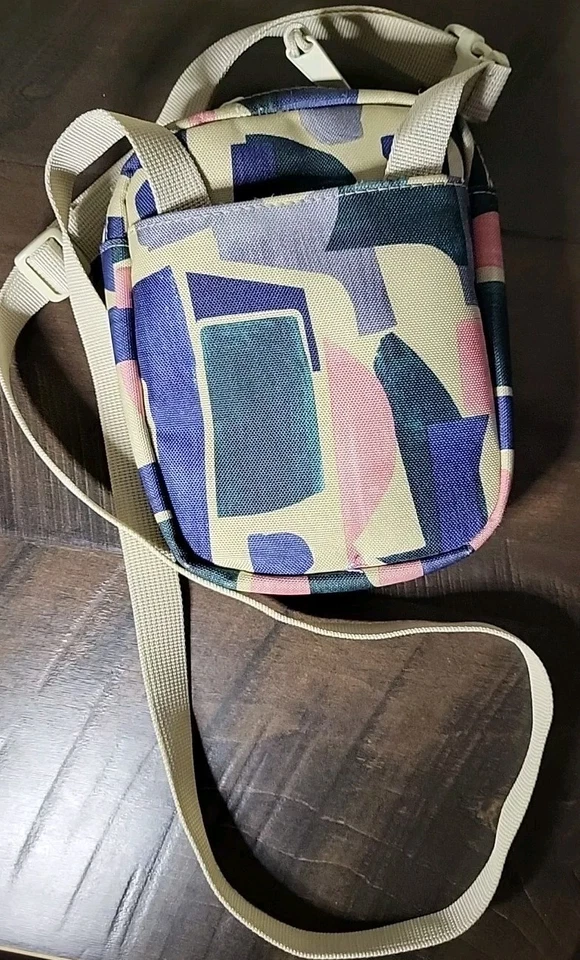 Маленький многоцветный нейлоновый дорожный мешочек через плечо HERSCHEL с регулируемым ремешком - Изображение 3 из 4