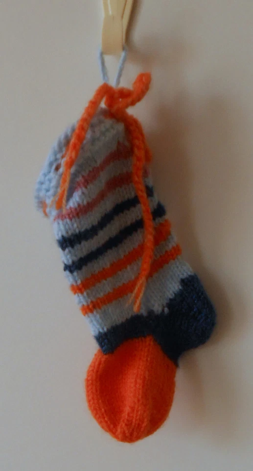 Sparstrumpf/Sparsocke "bunte Streifen, hellblau" Handgestricktes UNIKAT - Bild 2 von 2