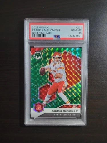 2021 Panini Mosaic Patrick Mahomes II #221 Green Mosaic Prizm PSA 10