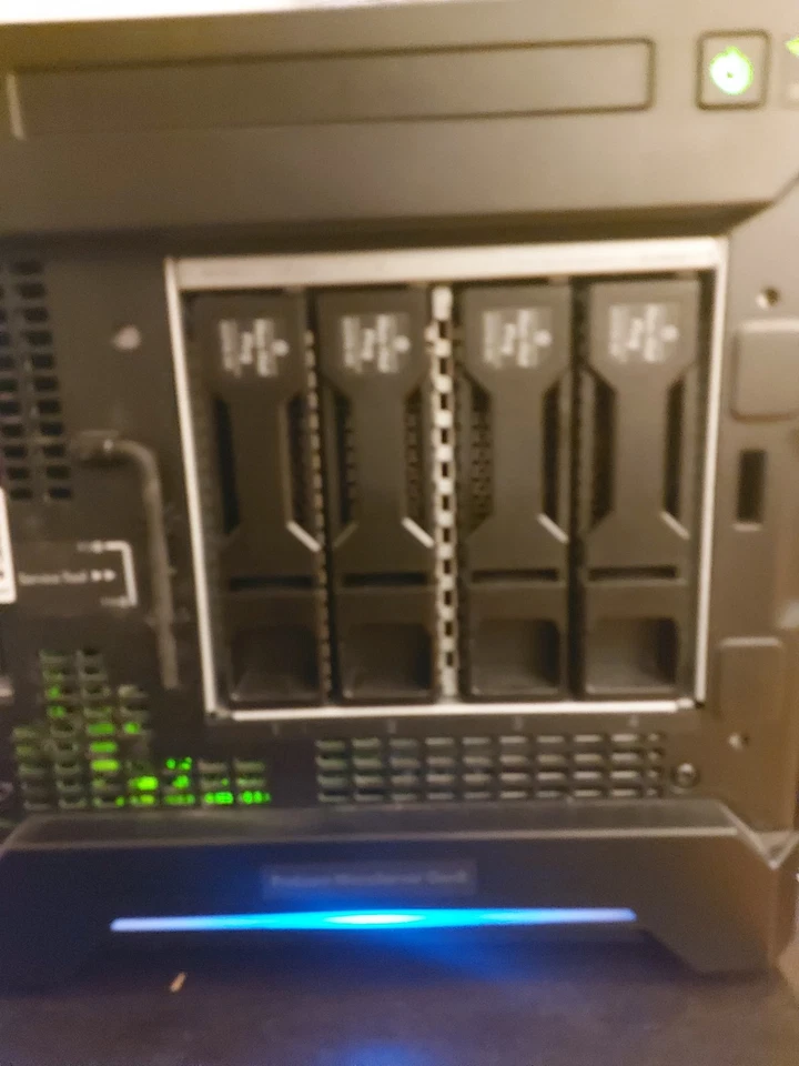 HP MicroServer Gen8 E3-1220 v2 16GB 12TB SAS+128GB SSD HP HBA H222 iLO4 Advanced - Image 2 of 4