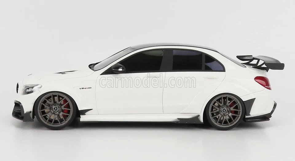 MODELLINO AUTO STATICO GLM MERCEDES BENZ C-CLASS C63S AMG DARWINPRO BIANCO 1/18 - Immagine 3 di 4