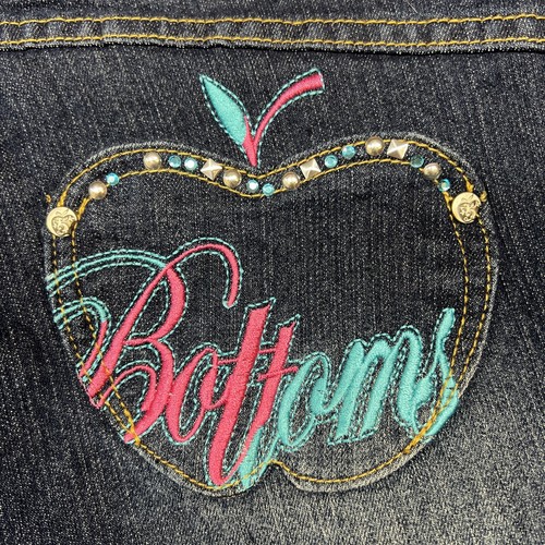 Apple Bottom Capris Jeans Denim Size 11/12 Blue Pink Embroidered Pockets Y2K - Picture 12 of 17