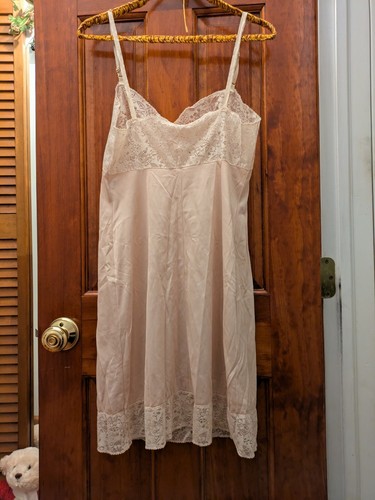 Vintage Vassarette Beige Full Nylon Slip Lace Top and Bottom USA - Picture 6 of 12