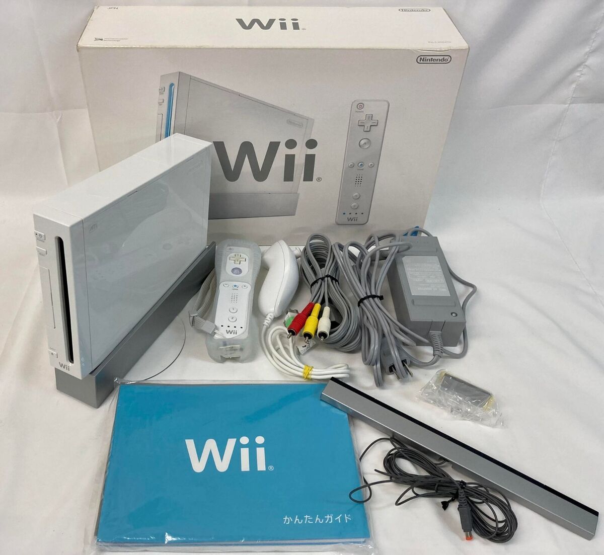 Nintendo Wii RVL-S-WD Shiro Game Console Full Box Tested Very Good