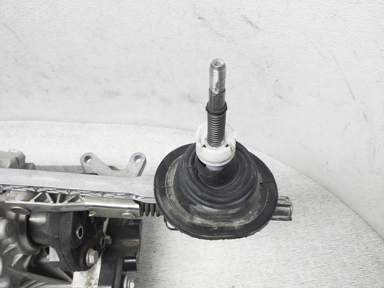 2019-2022 Ford Mustang Manual Transmission Gearbox 26K Miles Jr33-7003-Dd