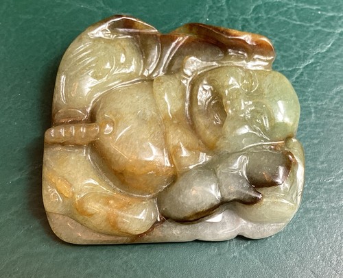Green 2 Sided Jadeite Budha & Magic Mushroom Translucent Pendant - Picture 5 of 13