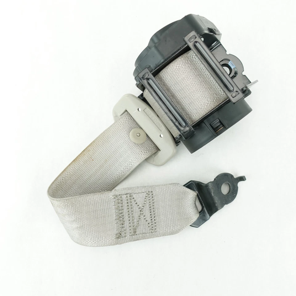 2008 2009 2010 Jeep Commander 3-й ряд левый ремень безопасности серый - Изображение 2 из 4