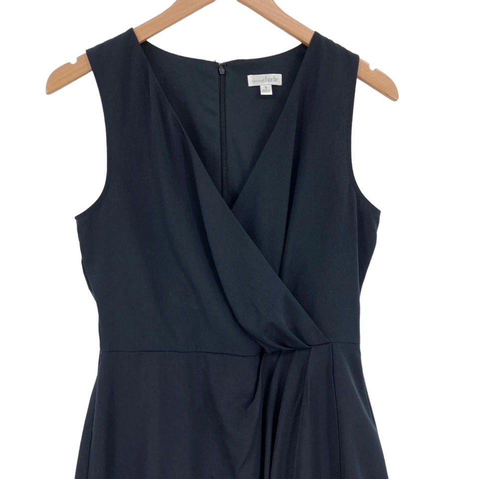 Encantador Vestido Vaina Charlie Para Mujer Pequeño Negro Sin Mangas Envoltura Cuello en V Cremallera Trasera Foto 4 de 4