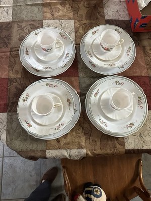 Four 4Piece Place Setting Provincial   By Arcopal