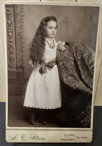 Flowing Hair Girl Cabinet Card Photo Antique WA Duncan Oskaloosa Iowa 1800s - Picture 1 of 3
