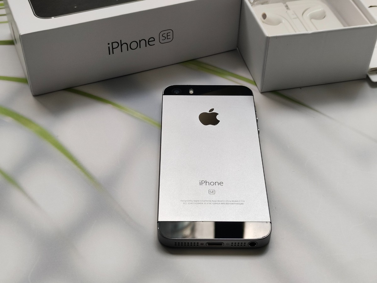 Buy Apple iPhone SE - 64 GB - Gold (Unlocked) online | eBay