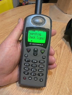 Iridium 9505A Satellite Phone Emergency Sailing 9505 A Hiking Motorola PERFECT
