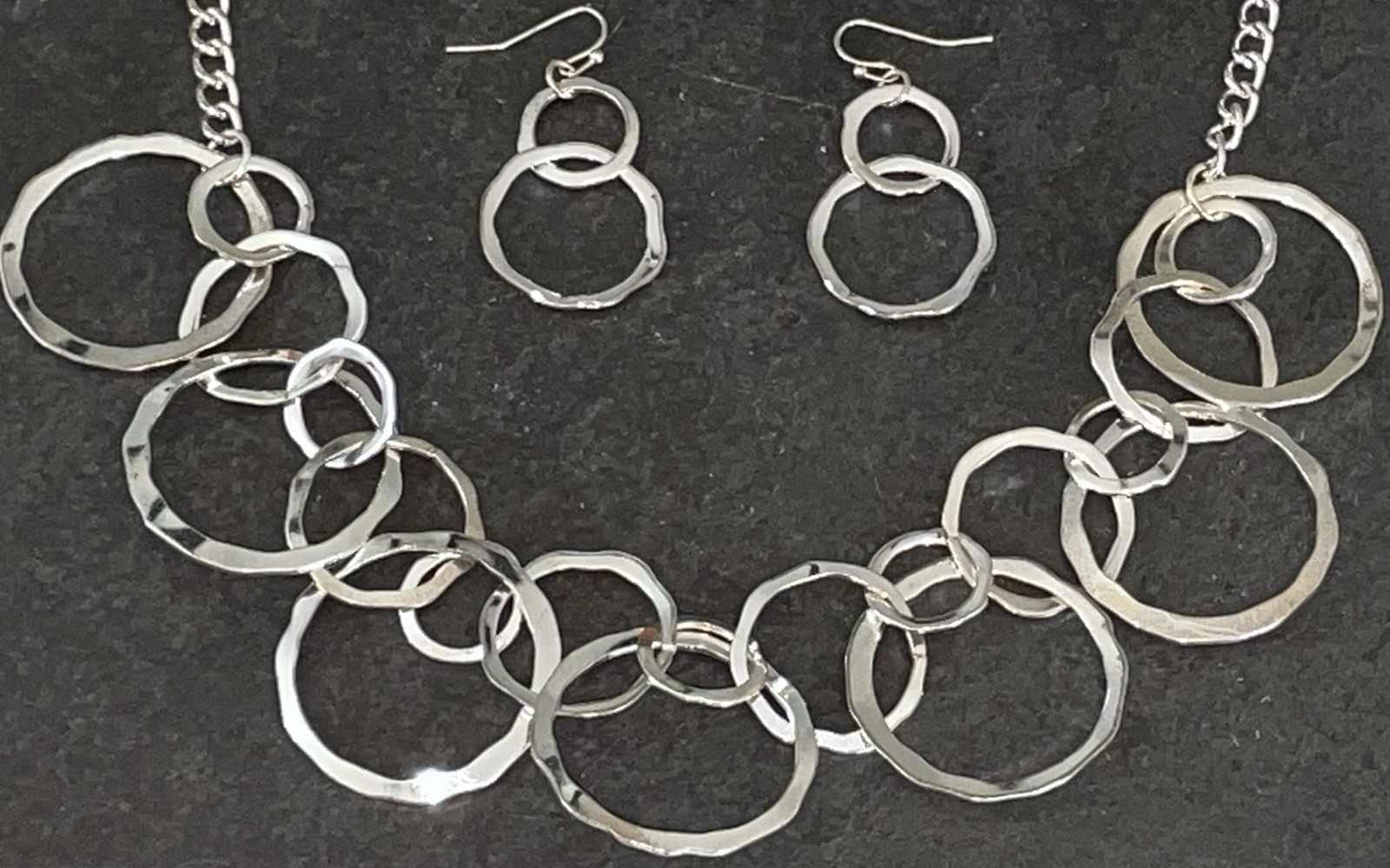 Silver Plated Interlocking Overlayed Hammered Rin… - image 1