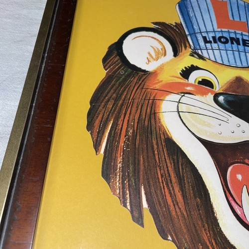 Framed ORIGINAL LIONEL PROMOTIONAL ENGINEERS MASK "LENNY THE LION" 1957 14x15 - Picture 5 of 15