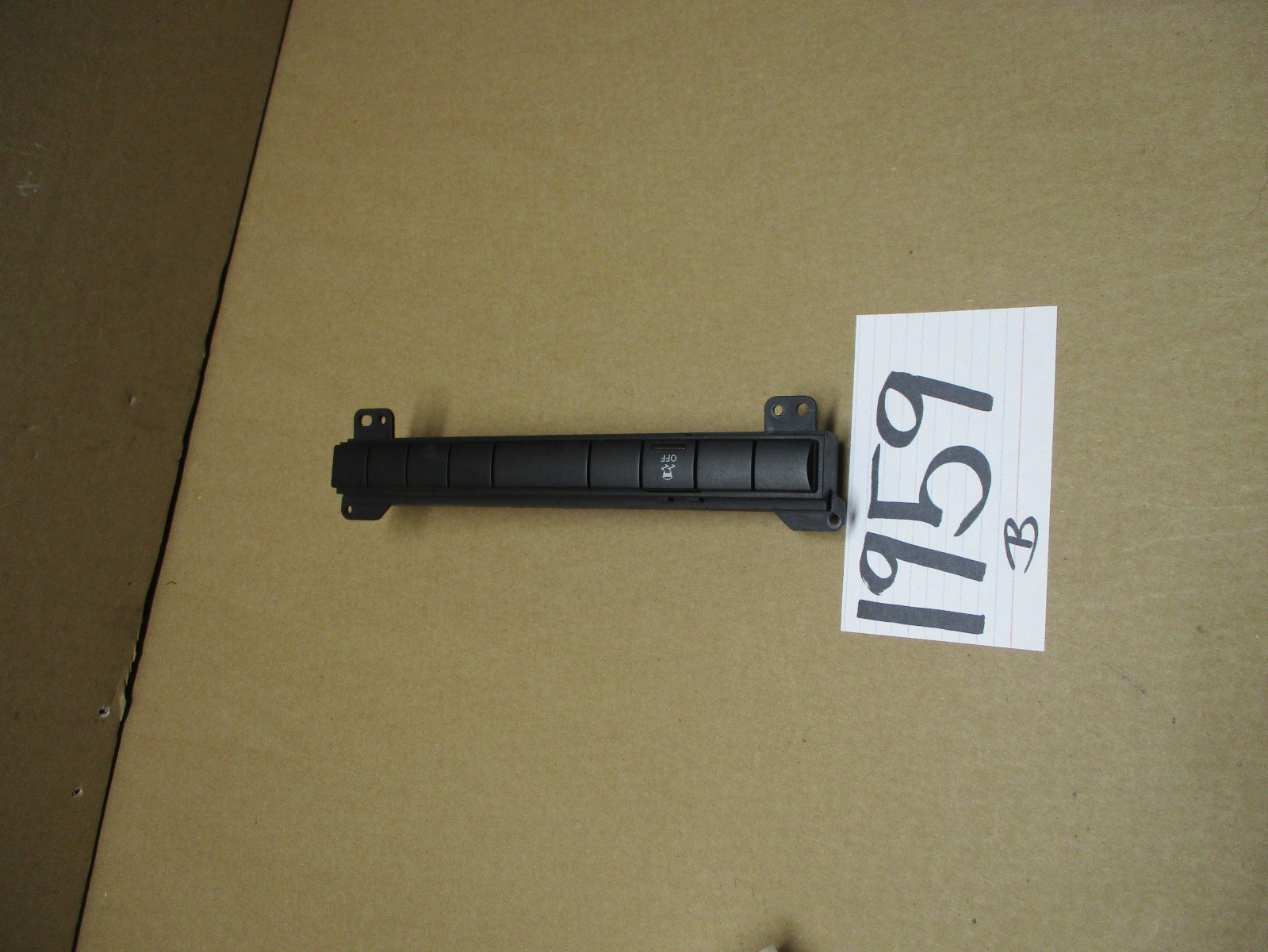 05 06 07 Jeep Grand Cherokee Traction Off Switch Control Power #1959-B