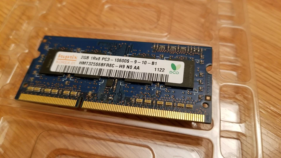 Dell SNPV1RX3C/2G 2GB (1 X 2Gb) DDR3 PC3-10600 SoDIMM Memory - Image 3 of 3