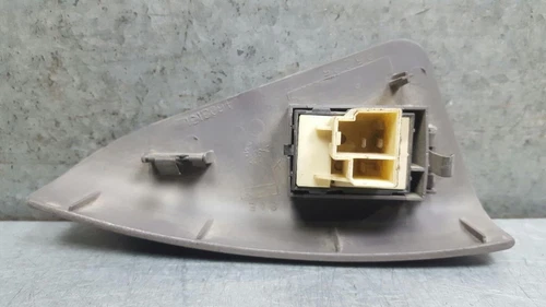 4698130 Interruptor elevalunas delantero derecho CHRYSLER VISION LH 3.5 2415996 - Imagen 3 de 3