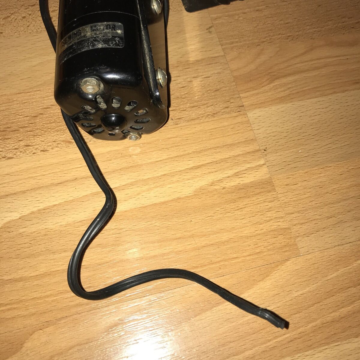 VTG SEWING MACHINE MOTOR YDK MODEL YM-40W MADE IN JAPAN NOT VTG SEWING MACHINE MOTOR YDK MODEL YM-40W MADE IN JAPAN NOT