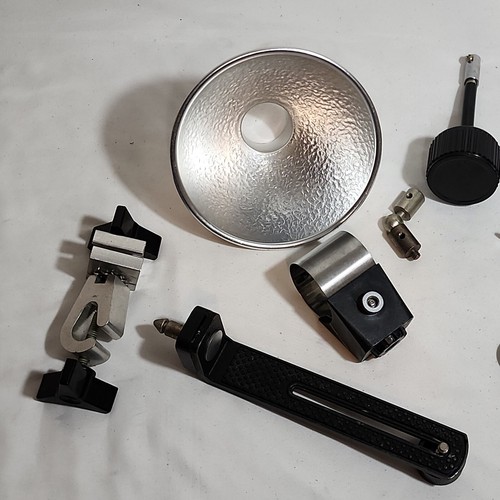 VTG KOWA SIX SUPER 66 Medium Format CAMERA PARTS MOUNTING, GRIP, FLASH HOOD LOT - Picture 21 of 24