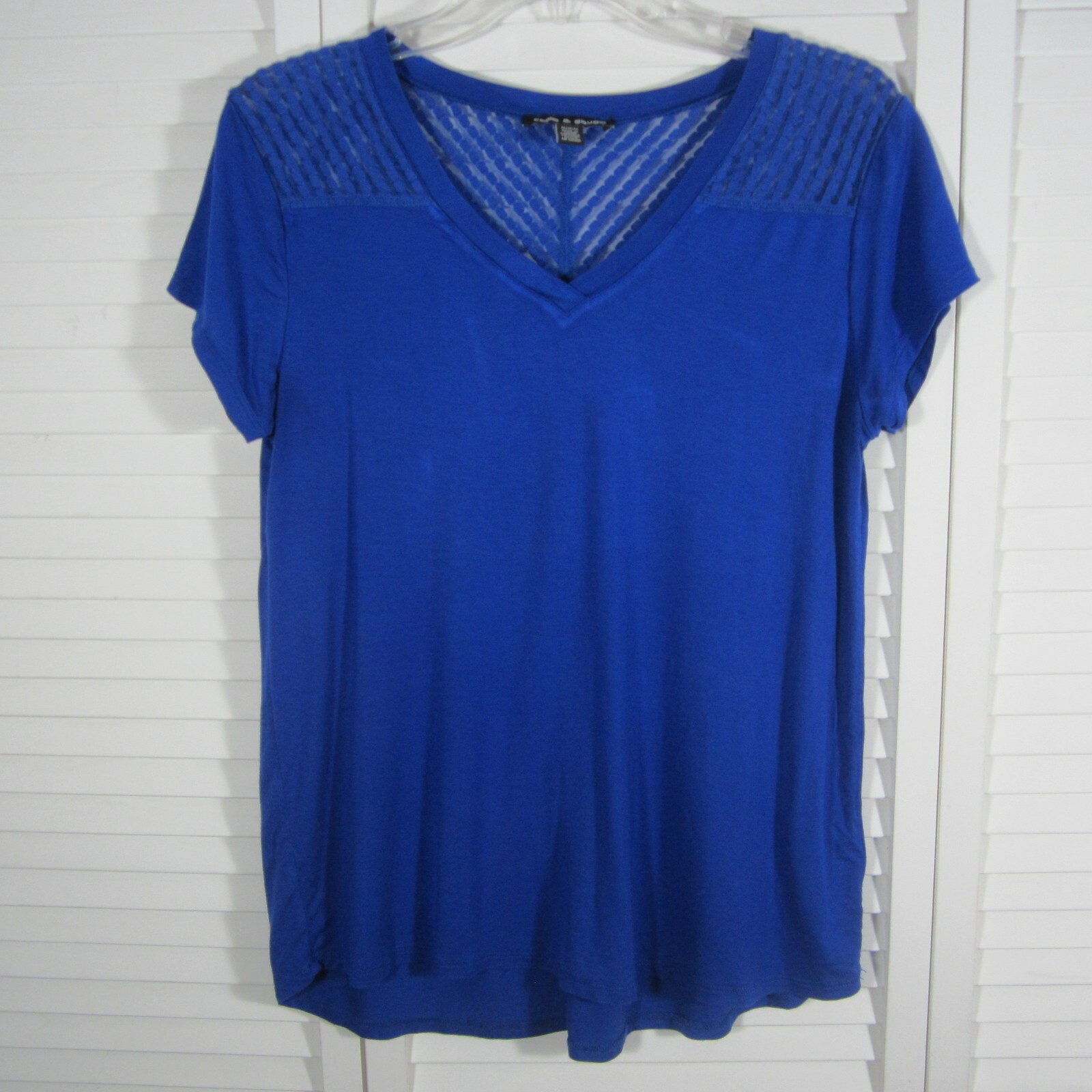 Cable and Gauge Womens Blue V Neck 