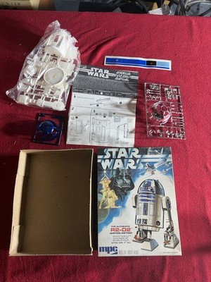 Star Wars MPC Authentic R2-D2 Vintage 1977 Plastic Model Kit 1-1912 Unassembled