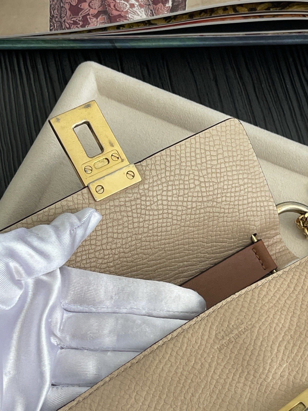 Chloé Drew Small Crossbody Bag Beige Textured Leather Brown Flap Gold Chain image 9