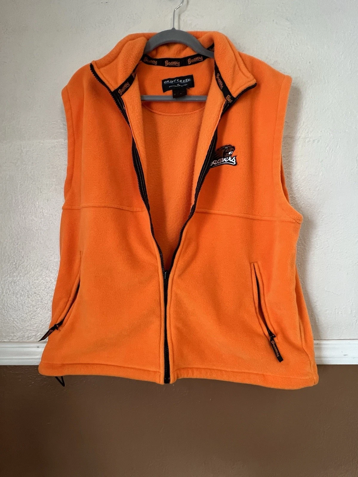 Drift Creek Outdoors Men's Orange Vest Jacket Sleeveless Oregon Beavers