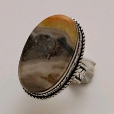 Ovaler Ring mit mehrfarbigem Stein Silber ethnische Zargenfassung